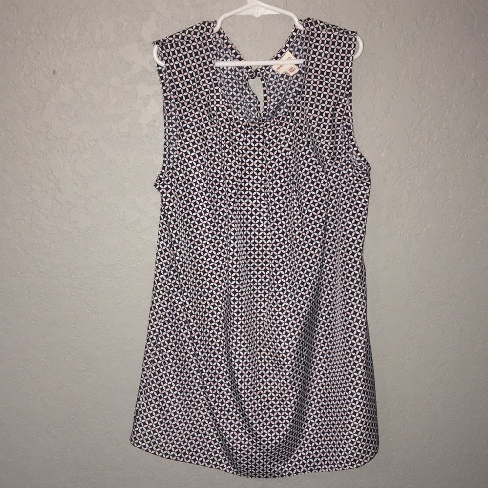 Merona Sleeveless Shirt Size Small